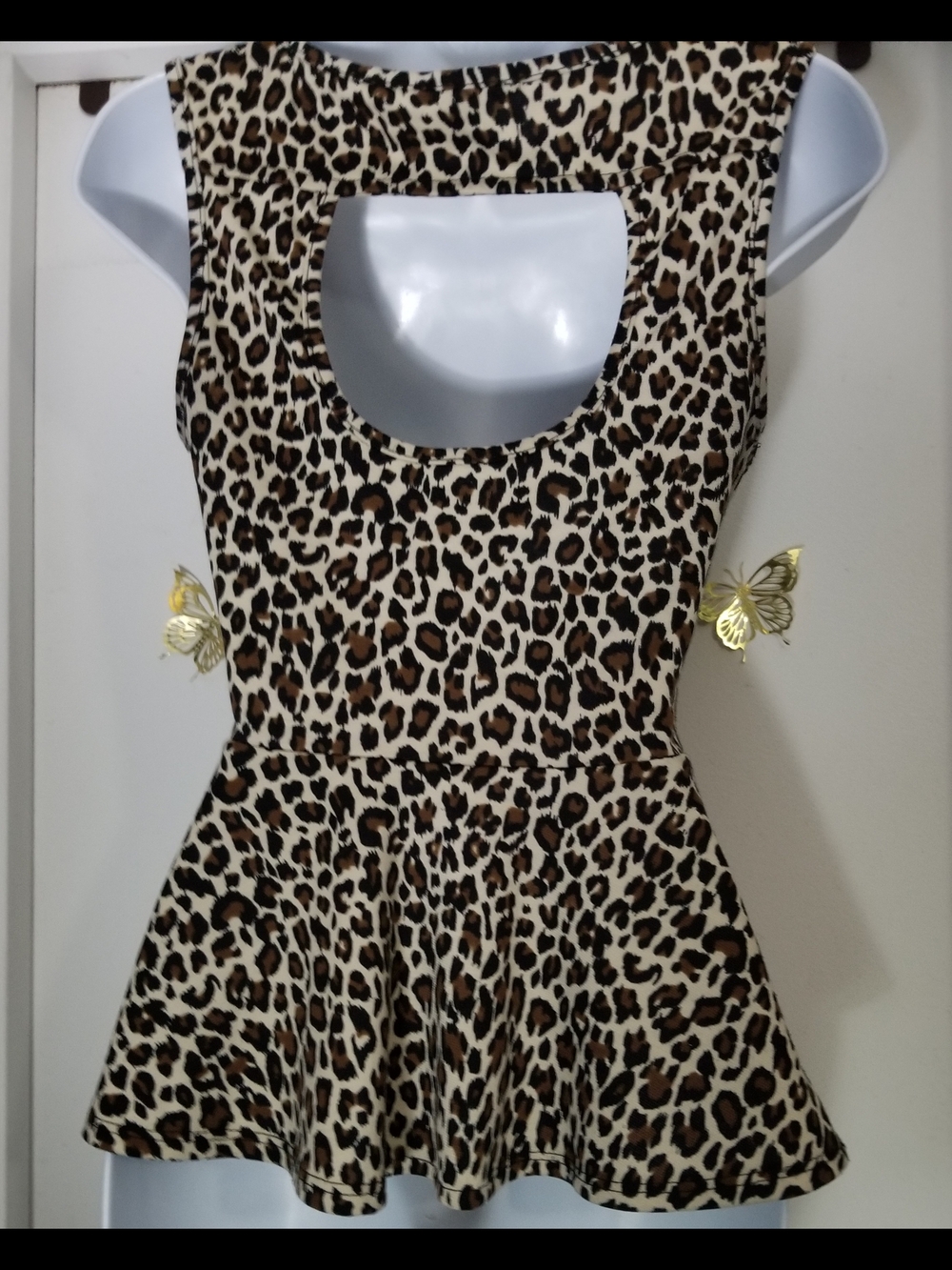Pre-loved Charlotte Russe Cream Leopard Print Tank Top - Picture 2 of 6